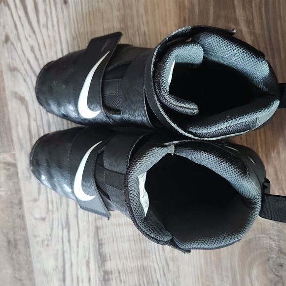 Nike cleats - Picture 4 of 5